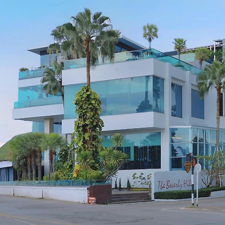 The Beverly Hills Hotel Nakhonratchasima Eksteriør billede