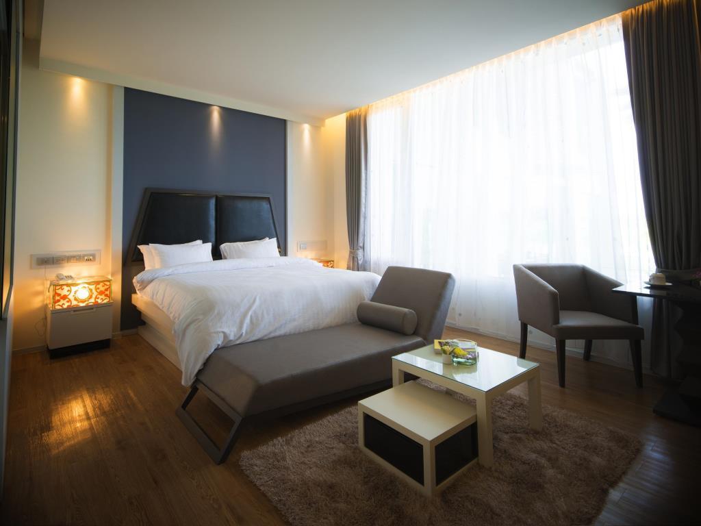 The Beverly Hills Hotel Nakhonratchasima Eksteriør billede