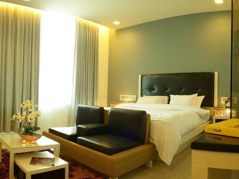 The Beverly Hills Hotel Nakhonratchasima Eksteriør billede