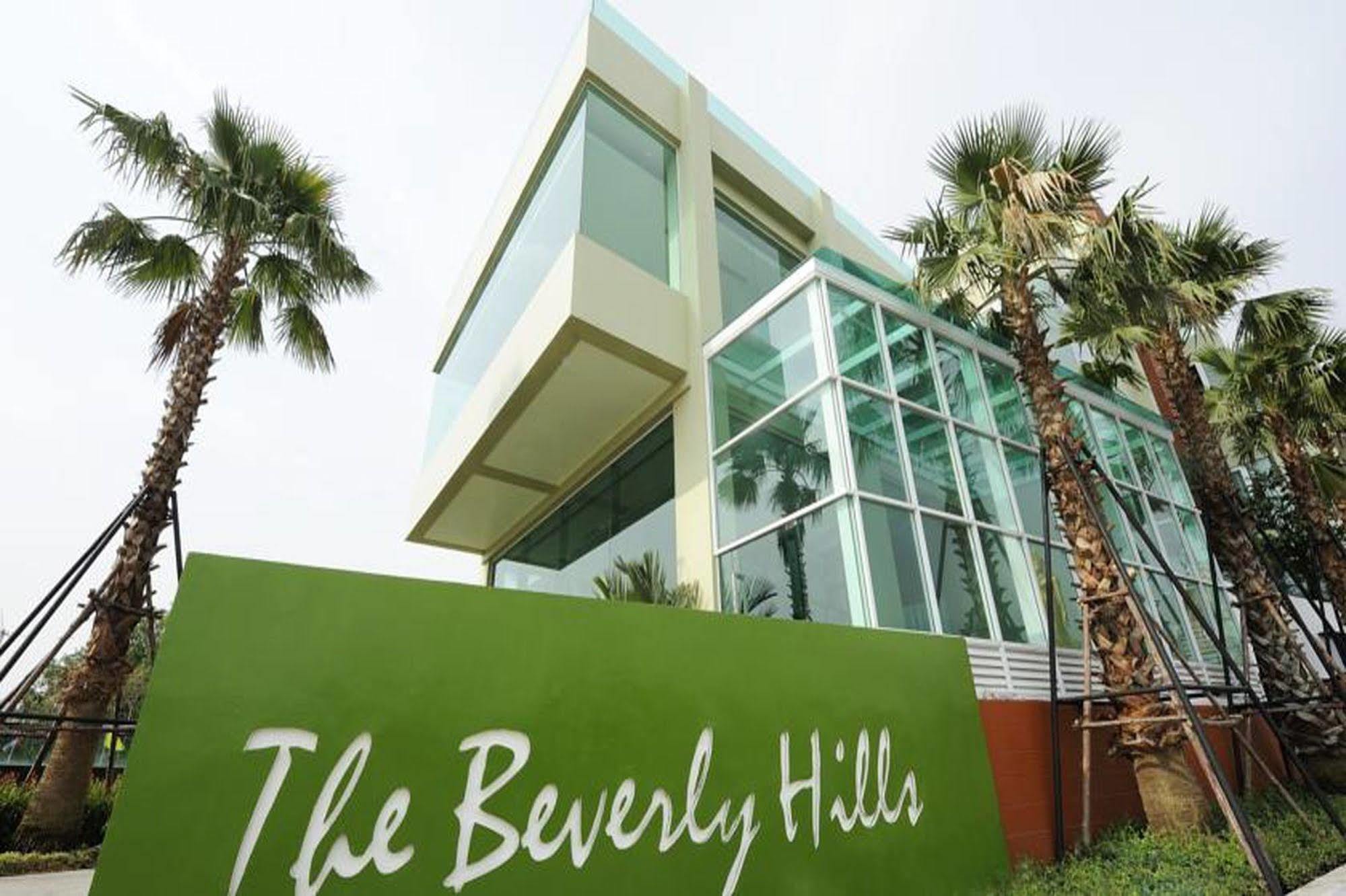 The Beverly Hills Hotel Nakhonratchasima Eksteriør billede