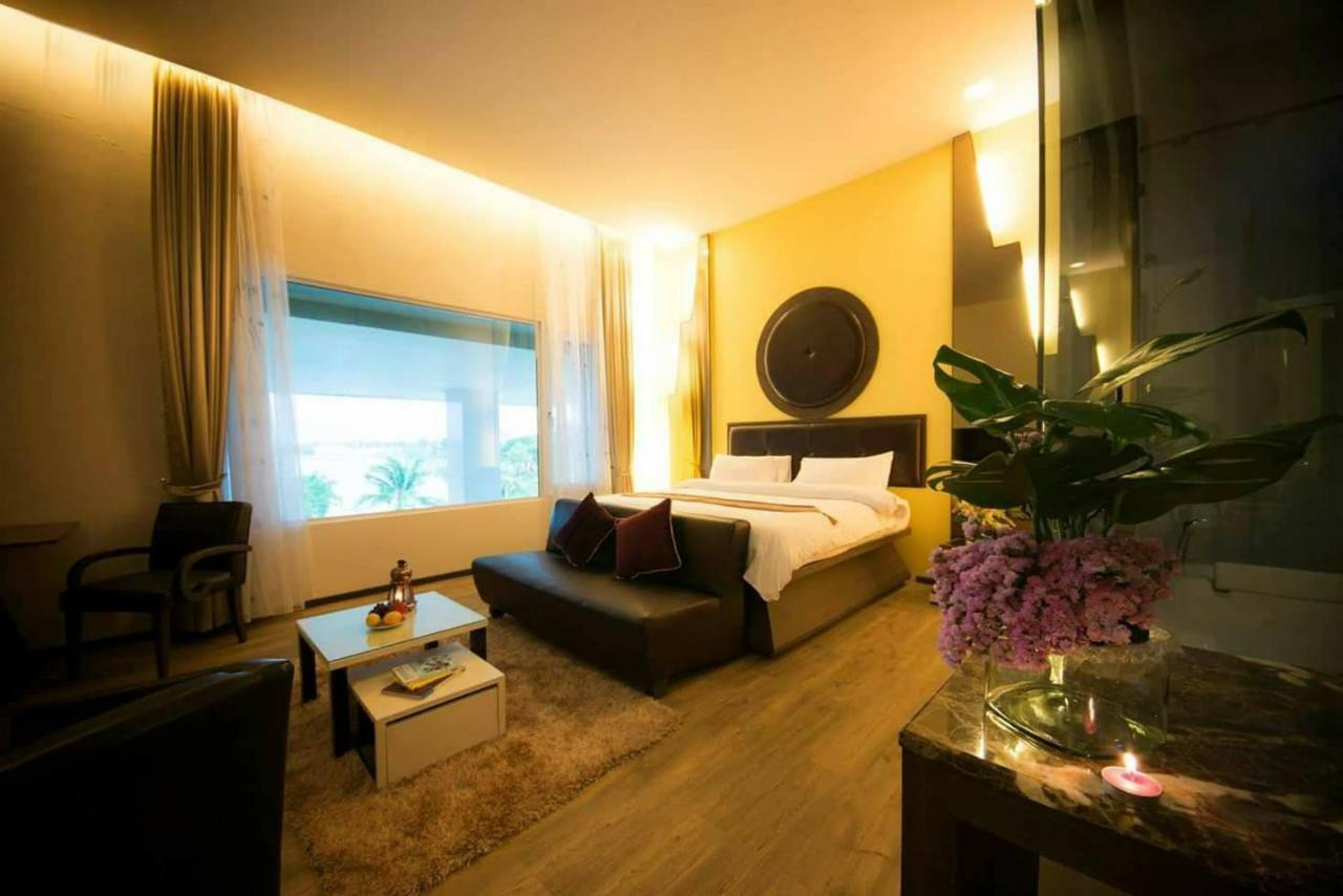The Beverly Hills Hotel Nakhonratchasima Eksteriør billede